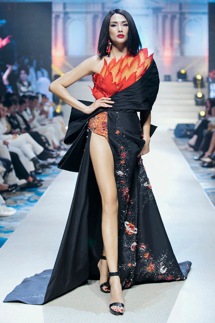 Võ Hoàng Yến là một trong những Siêu mẫu Việt đỉnh nhất hiện nay. 