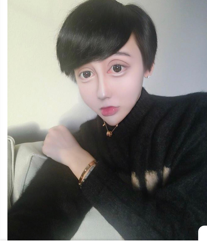 Anh chàng còn khẳng định mình 'đẹp tự nhiên'