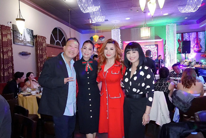 Dân mạng ấm lòng khi thấy hình ảnh nhạc sĩ Lê Quang sau phẫu thuật cắt bỏ chân phải Ảnh 7