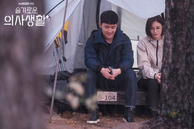 9 khoảnh khắc đáng nhớ nhất trong season 1 của Hospital Playlist Ảnh 10