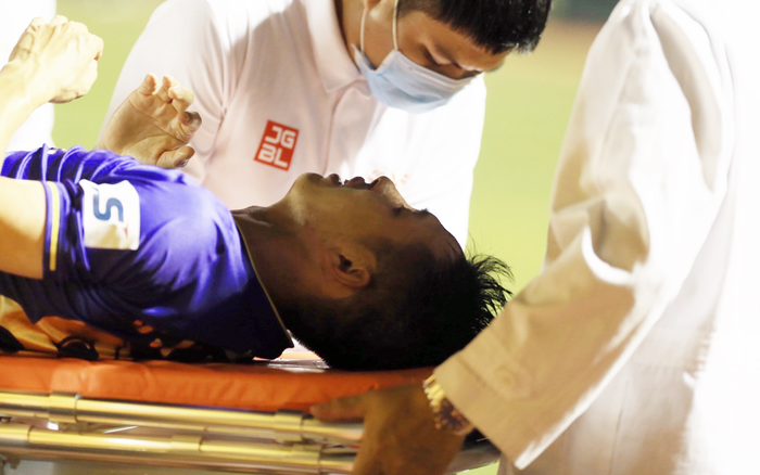 Hùng Dũng gãy chân, Hoàng Thịnh sai nhưng đừng coi anh như 'tội phạm'! Ảnh 2