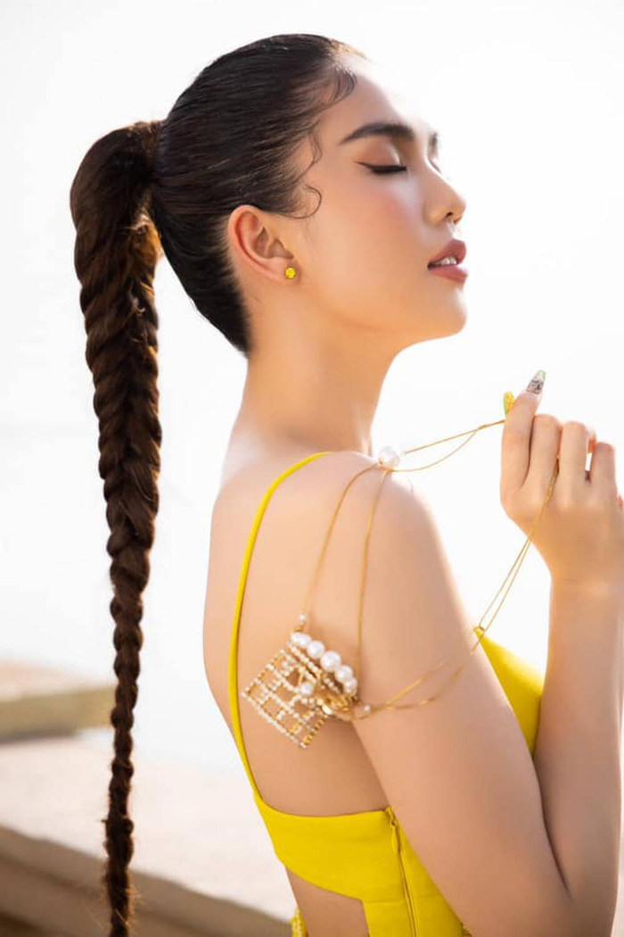 Cô chưa từng né tránh trả lời về các chuyện khó nói, chính sự thẳng thắn đôi khi là con dao hai lưỡi, nhưng cũng là một nét chấm phá tạo nên tên tuổi Ngọc Trinh.&nbsp;