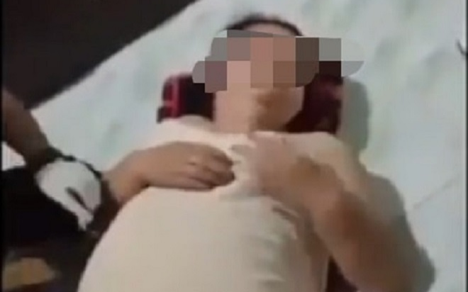 Bắt quả tang chồng ngoại tình tại nhà nghỉ, 'chính thất' lao vào đánh 'tiểu tam' tới tử vong Ảnh 2
