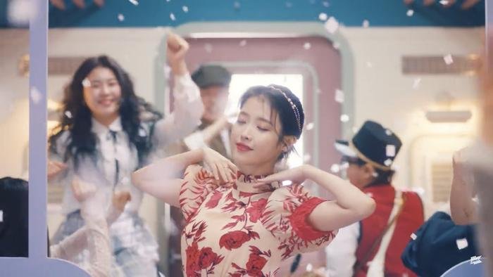 IU chính thức phát hành MV Lilac, liệu có 'phá đảo' chuỗi PAK của Brave Girls? Ảnh 6