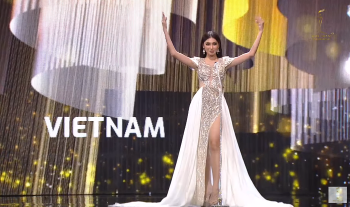 Ngọc Thảo trình diễn dạ hội đẹp lộng lẫy, tung cánh bồ câu chiếm spotlight Bán kết Miss Grand Ảnh 3