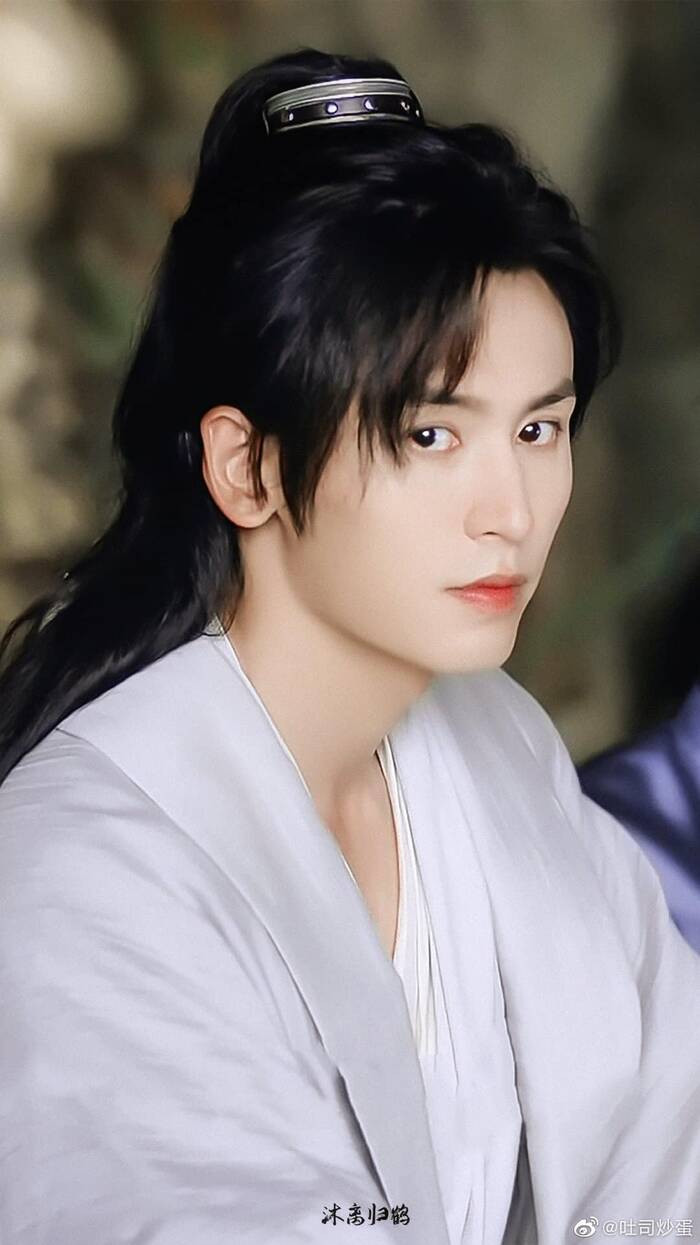 Cùng nổi tiếng nhờ Sơn hà lệnh, Cung Tuấn và Trương Triết Hạn - Ai mới là người hút fan hơn? Ảnh 8