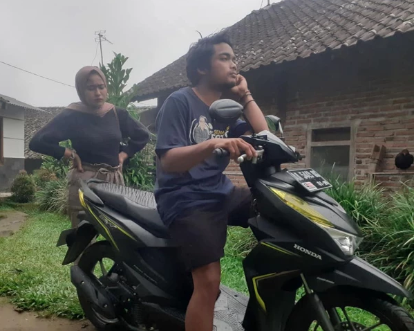 Bạn gái của Khoirul Anam không còn lý do gì để ghen tuông nữa...