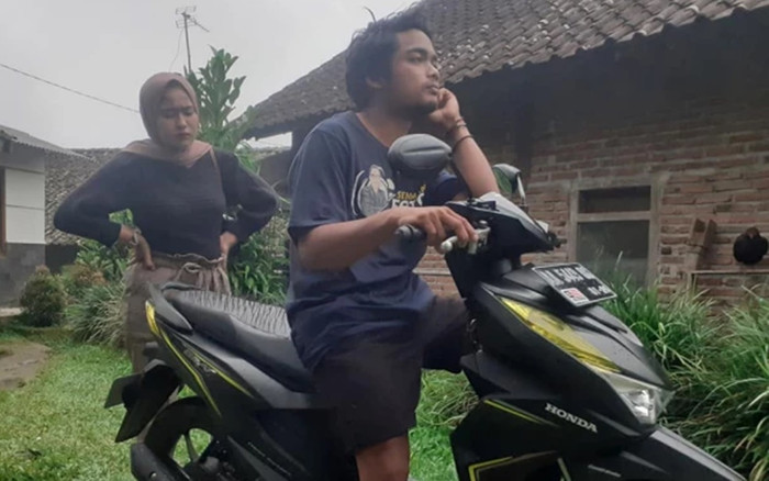 Người yêu ghen tuông nghi 'chở nhiều phụ nữ sau xe', thanh niên lập tức làm điều này khiến cô gái hả hê Ảnh 2