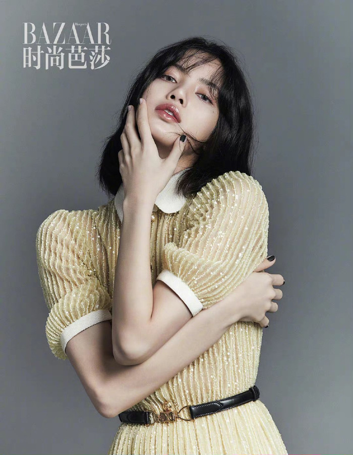 Lisa khoe dáng lạ trên tạp chí Harper's Bazaar China số tháng 4, mở khóa 2 bìa lục đại Ảnh 2