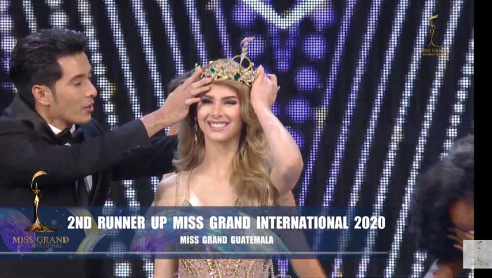 Á hậu 2 gọi tên Guatemala.