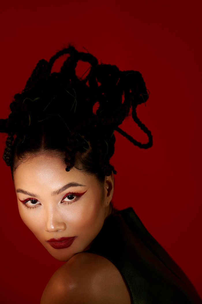 H'Hen Niê mặc lại bikini giật vương miện 4 năm trước: Tiết lộ tăng cân nhưng body chuẩn tỷ lệ vàng Ảnh 7