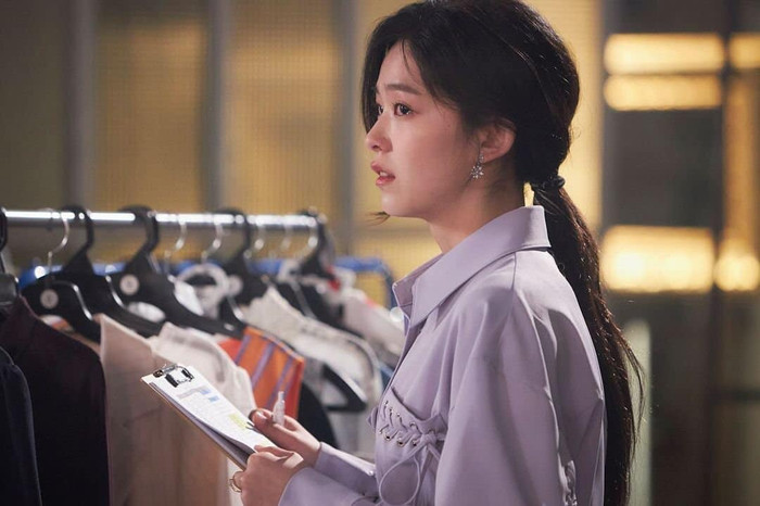 'Love Alarm 2': Chỉ vì một tiếng chuông tình yêu mà Kim So Hyun cố chấp với tình cảm chân thực của mình Ảnh 8