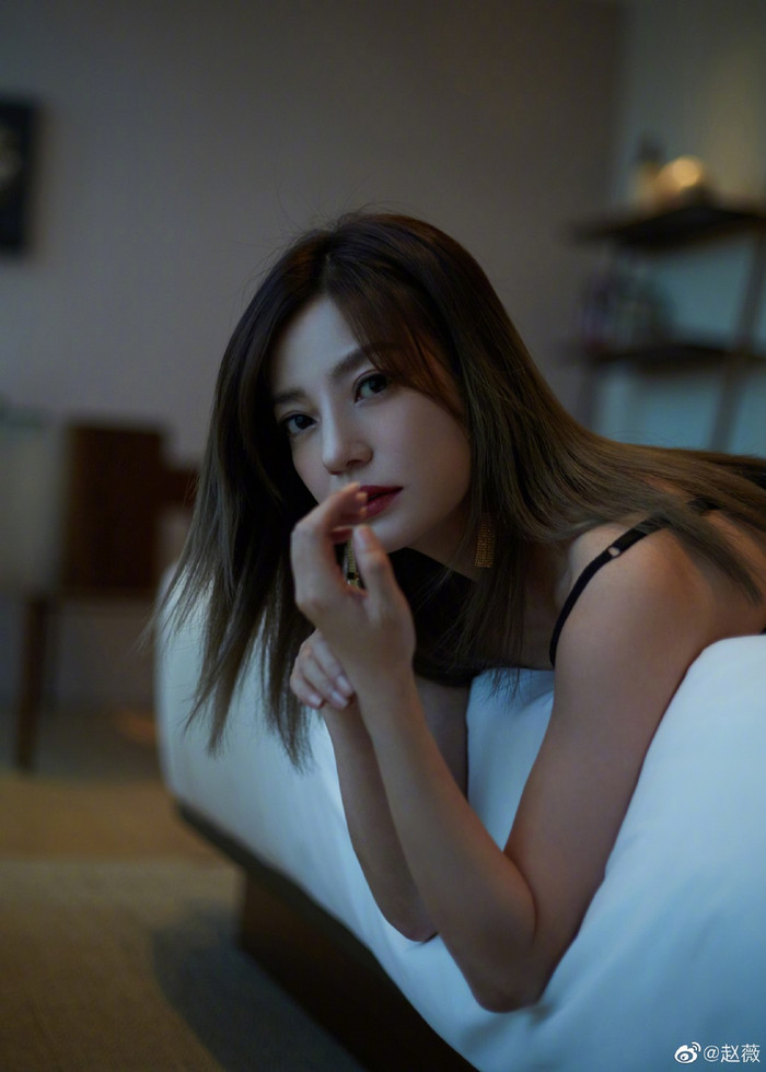 Trương Triết Hạn được Triệu Vy 'chọn' nhờ vào 'khí chất u sầu' hiếm có của mình Ảnh 7