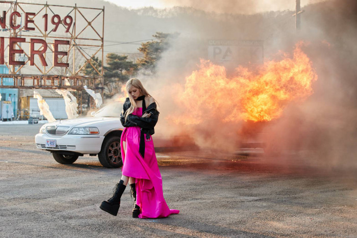 On The Ground không phải là ca khúc duy nhất được sản xuất MV