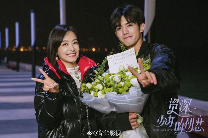 10 diễn viên là 'ông Hoàng bà Hậu' của Cbiz (P2): Triệu Lộ Tư ngang ngửa Địch Lệ Nhiệt Ba! Ảnh 6