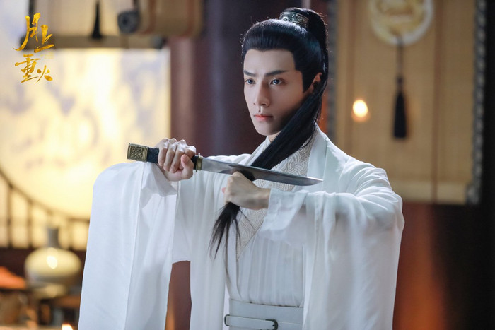 10 diễn viên là 'ông Hoàng bà Hậu' của Cbiz (P2): Triệu Lộ Tư ngang ngửa Địch Lệ Nhiệt Ba! Ảnh 10