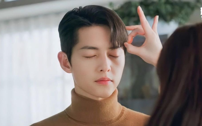 Ai cũng u mê Song Joong Ki ngoại trừ Song Hye Kyo! Ảnh 2
