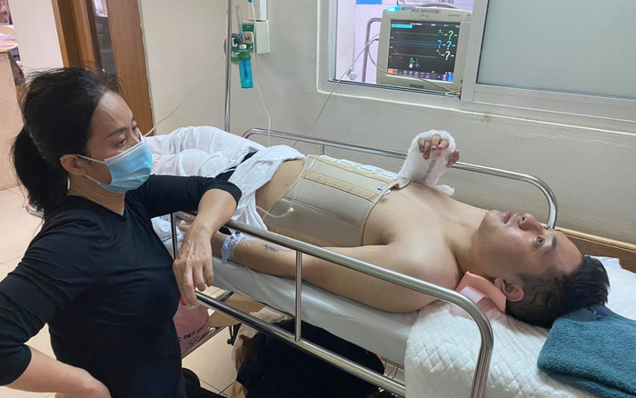 Vụ nữ giám đốc và nhân viên lọt trần chung cư: 'Tôi đứng lên đi vài bước thì loạng choạng rồi ngất luôn' Ảnh 2