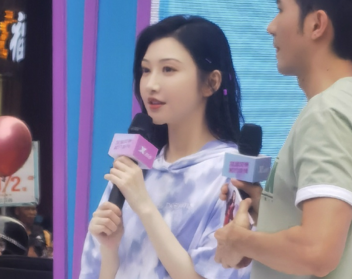 Cảnh Điềm: Đóng bao bom tấn chỉ mãi mang danh 'thuốc độc phòng vé', nay thất thế lại trở thành ngôi sao Ảnh 21