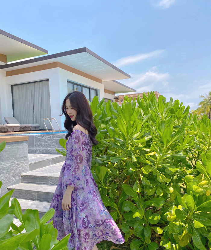 Nàng hậu Việt Nam trông nuột nà với váy tím bao nhiêu 