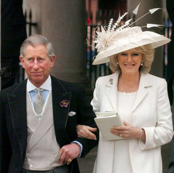 11 lần Nữ hoàng Elizabeth phá vỡ nguyên tắc Hoàng gia Ảnh 10