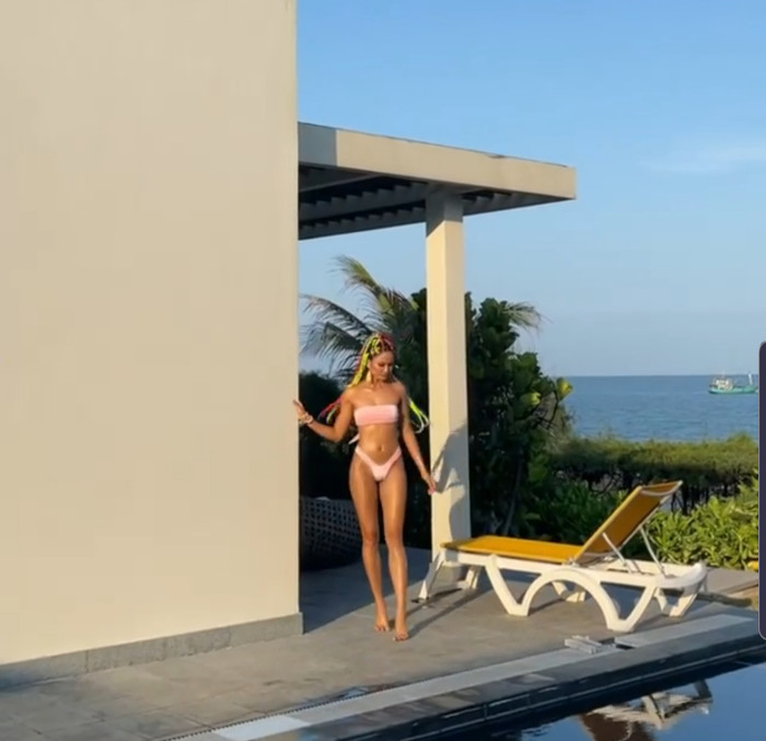 Nếu nói Hen là một trong những mỹ nhân gợi cảm nhất Vbiz chắc cũng không ngoa.