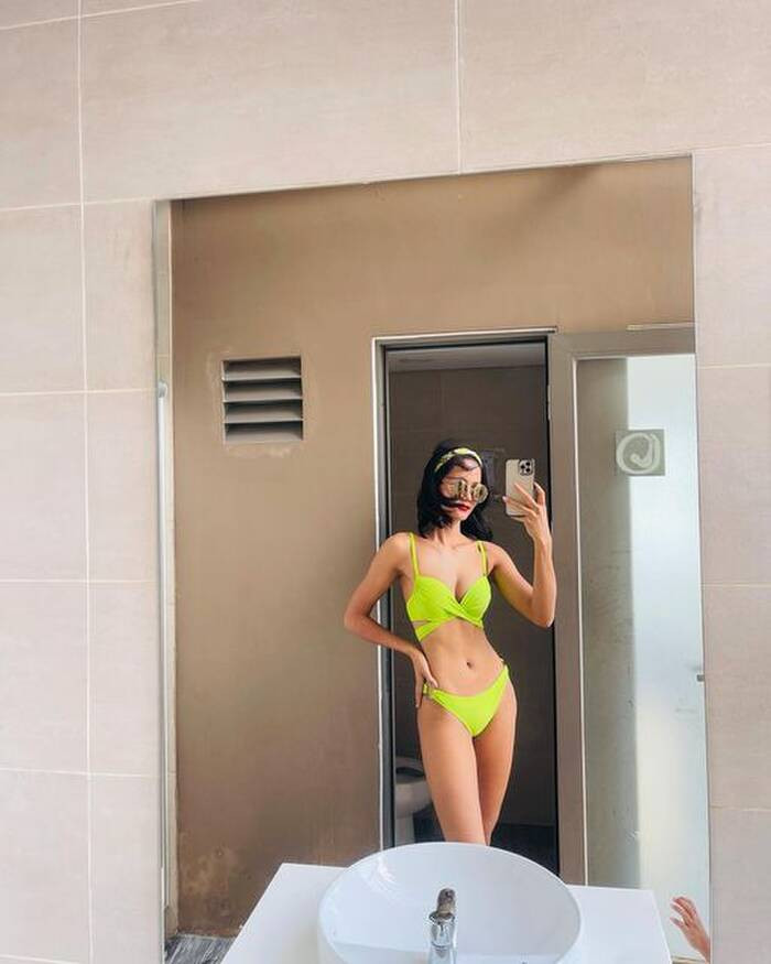 Chăm chỉ tập gym mỗi ngày, từ 1 đến 2 tiếng là bí quyết để sở hữu đường cong tuyệt đẹp nơi chân dài. 