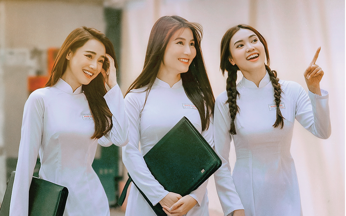 Lan Ngọc - Nhã Phương - Diễm My diện áo dài đọ sắc: Khẳng định đẳng cấp 'ngọc nữ' màn ảnh Việt Ảnh 2