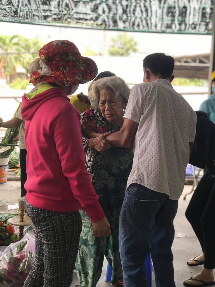 'Người ở lại, phải sống làm sao...' Ảnh 6