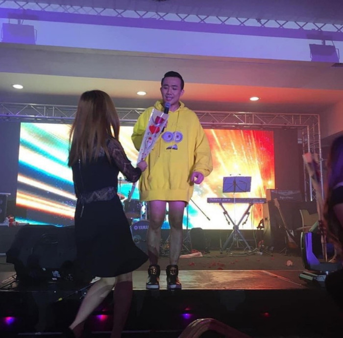 Thậm chí Trấn Thành còn khiến khán giả bất ngờ bởi 'style' mặc quần như không mặc...