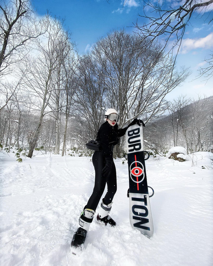 Rich kid bí ẩn của hội con nhà giàu xuất hiện với hình ảnh khoe đường cong nóng bỏng Ảnh 12