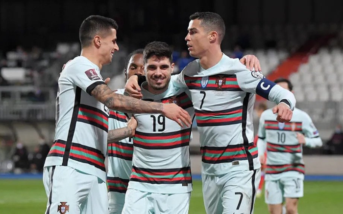 Ronaldo ghi bàn đầu tiên ở vòng loại World Cup 2022 Ảnh 2