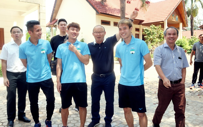 Lứa Công Phượng của bầu Đức: Một thế hệ cầu thủ không chỉ khác biệt ở Việt Nam! Ảnh 2