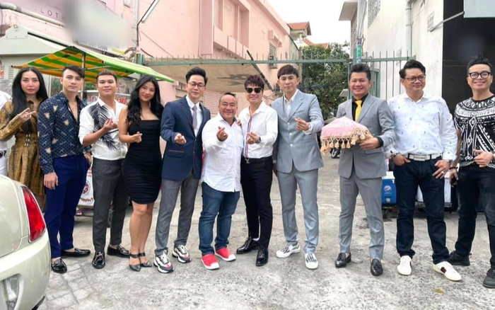 Châu Gia Kiệt bất ngờ tổ chức lễ ăn hỏi, dàn sao Việt 'đổ bộ' chúc mừng Ảnh 2