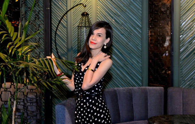 Hậu lùm xùm, 'tình cũ Ngô Kiến Huy' hạnh phúc và xinh đẹp bên trời Tây Ảnh 2