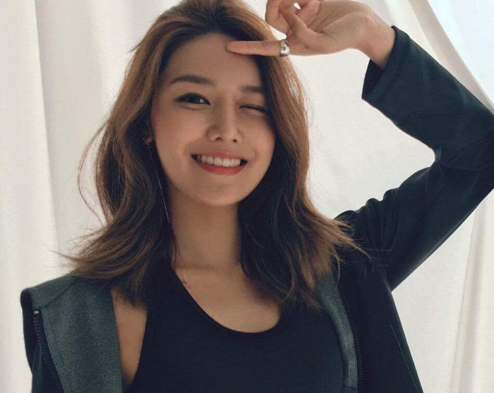 Những nữ thần tượng Kpop khiến fan 'phát hờn' vì chiều cao ấn tượng trên 1m7: ITZY có đến 2 đại diện Ảnh 13
