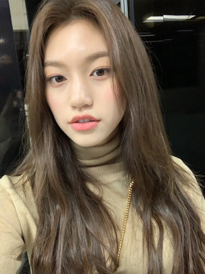 Những nữ thần tượng Kpop khiến fan 'phát hờn' vì chiều cao ấn tượng trên 1m7: ITZY có đến 2 đại diện Ảnh 18
