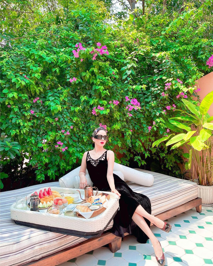 Có thể nói, nhìn sắc vóc xinh đẹp trẻ trung như thiếu nữ đôi mươi của Lệ Quyên khiến người khác không thể tin được cô đã sắp sang ngưỡng 40