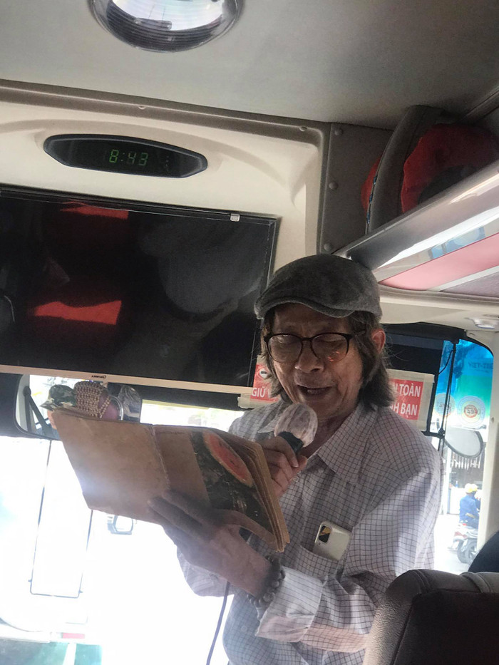 Chuyến xe xuống mộ cố nhạc sĩ ngập tràn lời ca, tiếng hát