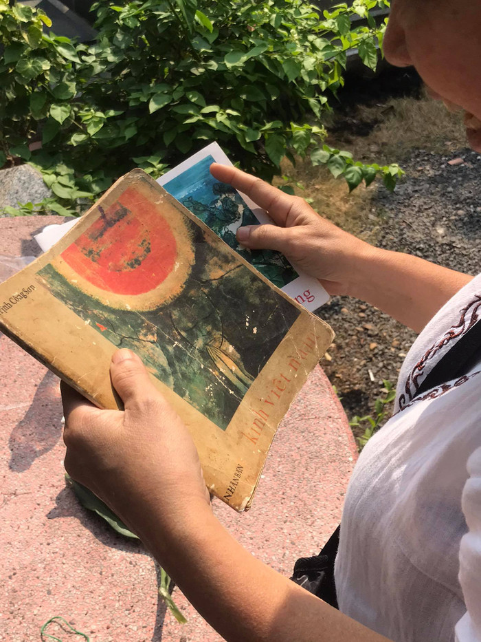 Cô Duyên và những quyển kỷ vật ghi lại lời các bài hát của Trịnh Công Sơn được xuất bản từ những năm 60