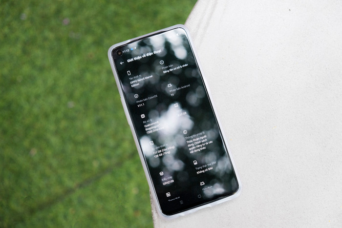 Về cấu hình, OPPO Reno5 Marvel Edition trang bị màn hình AMOLED 90 Hz, vi xử lý Qualcomm Snapdragon 720G trên tiến trình 8nm, RAM 8 GB, bộ nhớ trong 128 GB kèm công nghệ sạc siêu nhanh 50W.