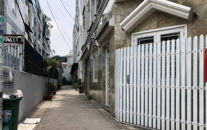 Sau tiếng cãi cọ trong con hẻm ở Sài Gòn, cô gái bị thương vừa chạy vừa kêu cứu, nam thanh niên tử vong Ảnh 2