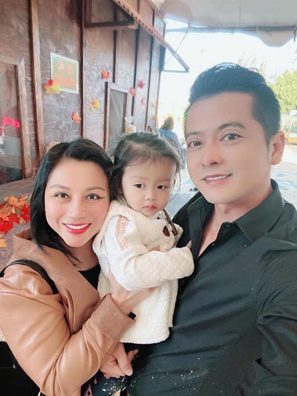 Gia đình hạnh phúc một thời của diễn viên Hoàng Anh và Quỳnh Như