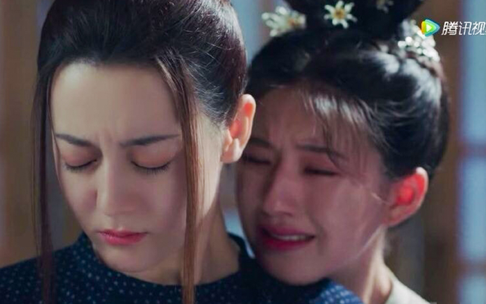 Địch Lệ Nhiệt Ba bị Triệu Lộ Tư đè bẹp nhan sắc: Đầu bẹp như con cá trê, netizen nhắc khéo như bị hói! Ảnh 2