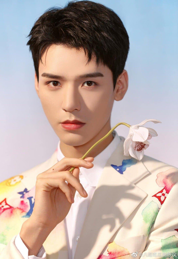 Cả hai nổi tiếng nhanh chóng nhờ sức hút của Sơn hà lệnh.