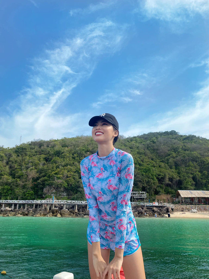 Á hậu Việt Nam 2020 đang tranh thủ nghỉ ngơi cũng như dành thời gian tự thưởng cho bản thân sau hành trình 1 tháng chinh chiến tại Miss Grand