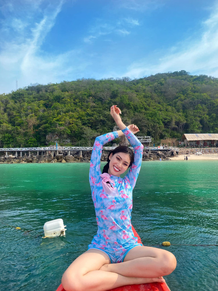 Trong những bức ảnh của mình, Ngọc Thảo luôn cho thấy sự thoải mái và tỏa ra nguồn năng lượng tích cực