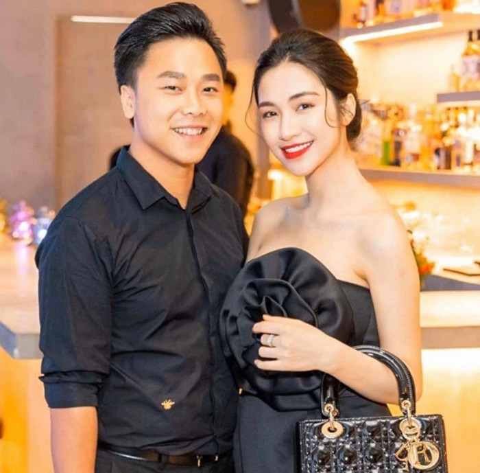 Hòa Minzy đang hạnh phúc bên người mới