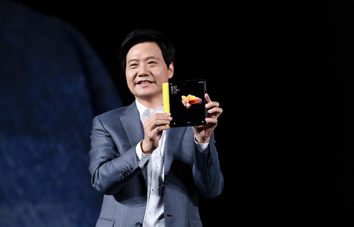 Xiaomi Đối Mặt với Phản Ứng Dữ Dội Từ Khách Hàng Sau Khi Giới Hạn Công Suất Xe Điện SU7 Ultra