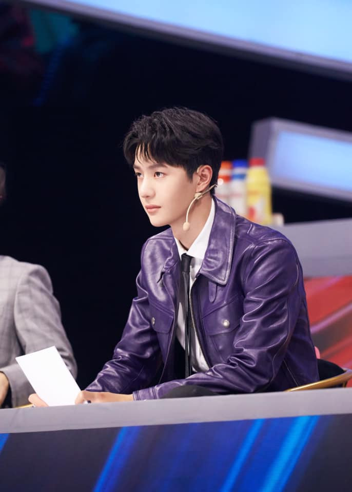 Vương Nhất Bác rơm rớm nước mắt trong chương trình Hoa thải thiếu niên vì điều này Ảnh 4